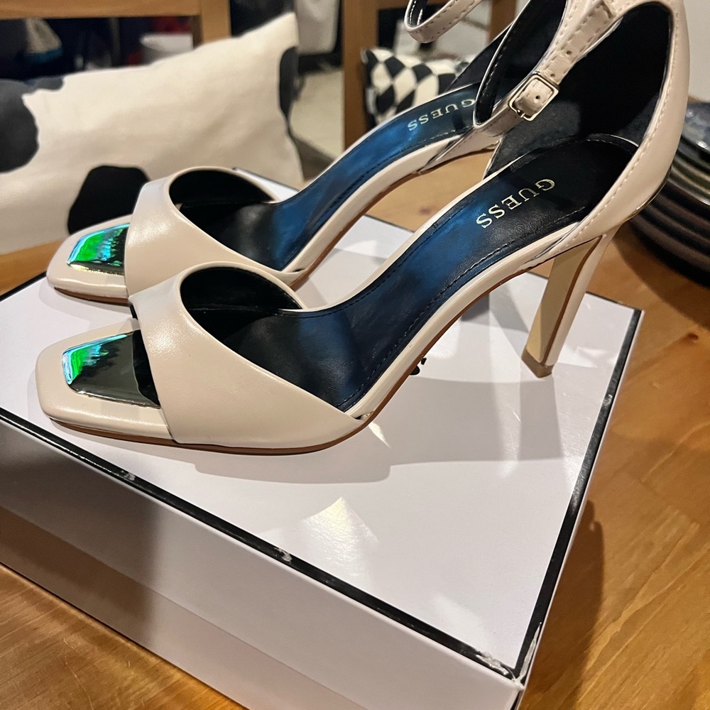 GUESS - DivineAnkle Strap Sandal